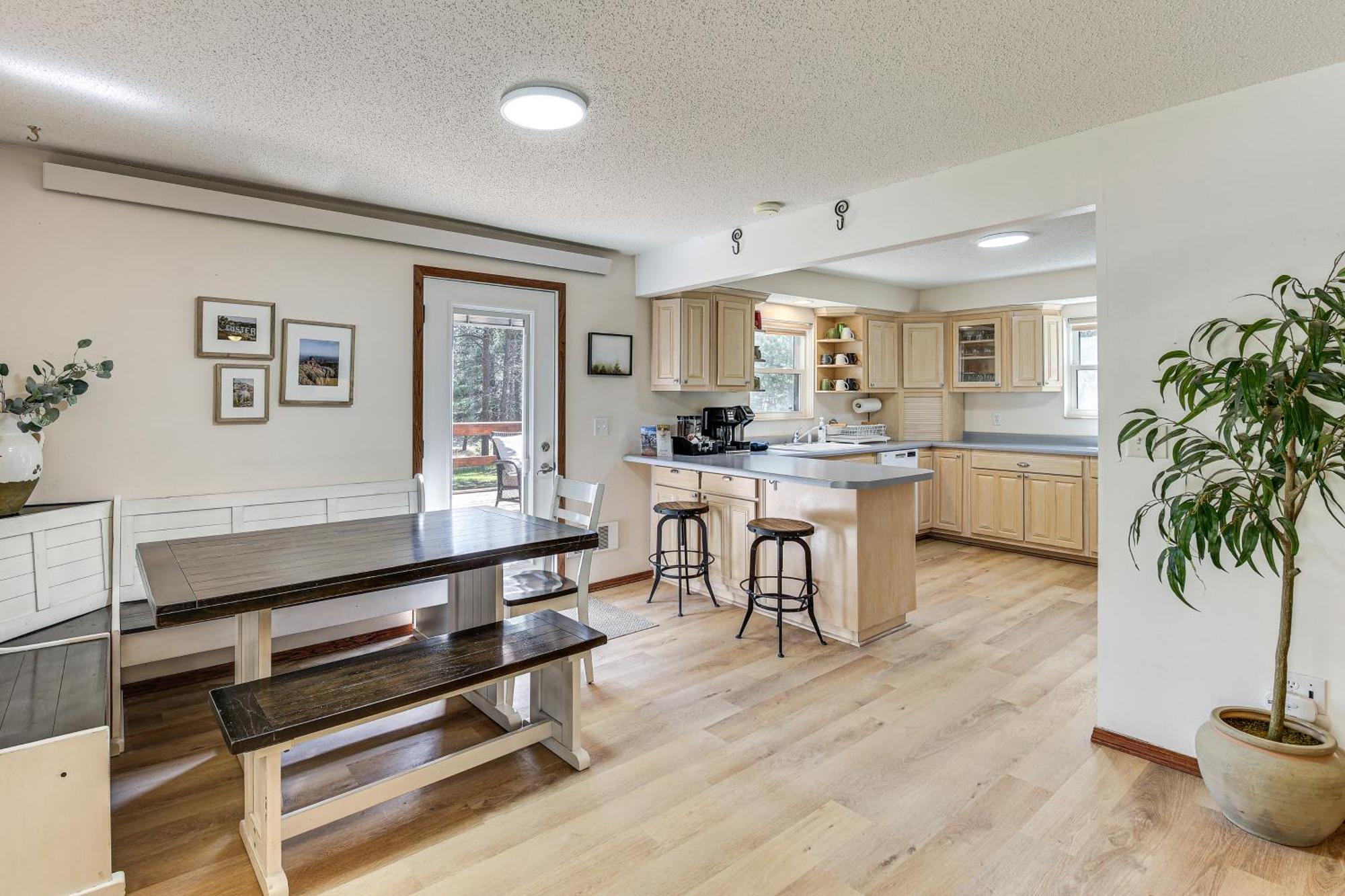 Private Black Hills Home With Corral Horses Welcome Custer Bagian luar foto
